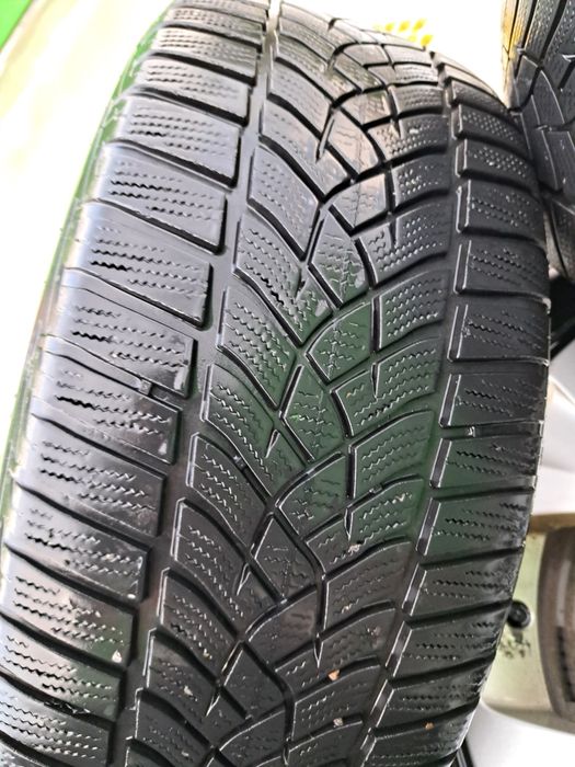 Roți aliaj BMW(X1) 17"cu anvelope iarnă 225/50R17 94H, stare excelentă