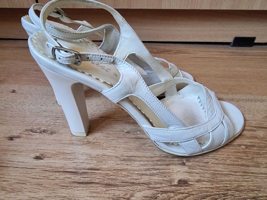 Sandale de dama - din piele naturala, albe, marimea 37
