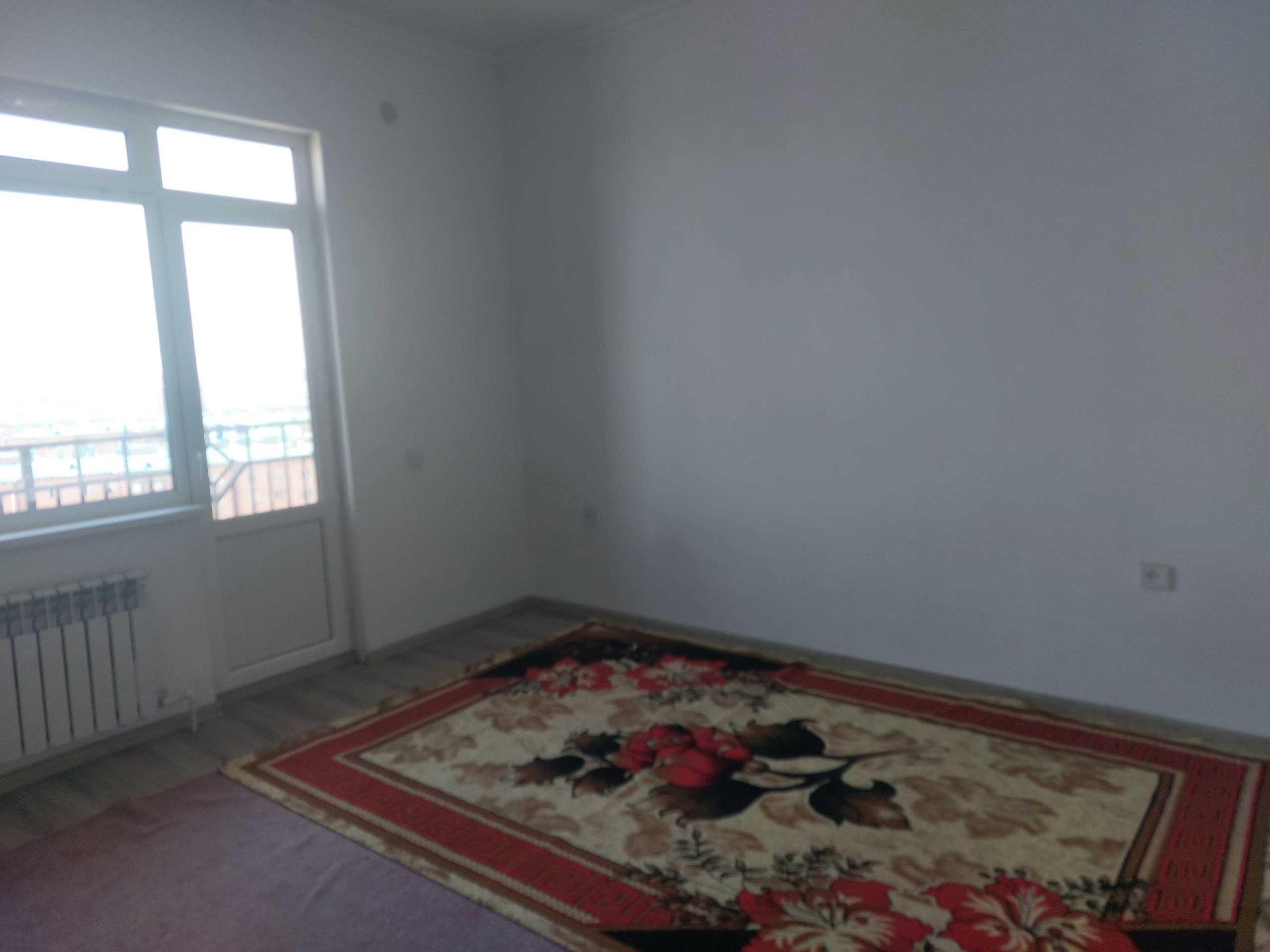 Toshkent shahar Yangihayot tumani 2 xonali uy sotiladi