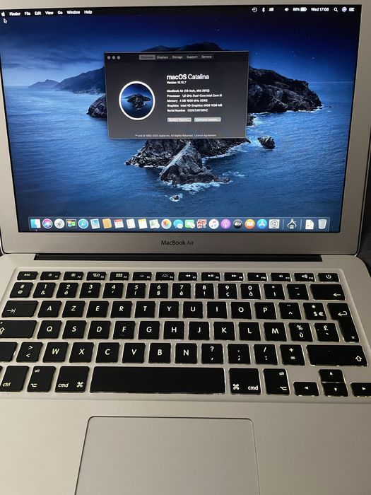 MacBook Air 13-инча в Добро състояние!