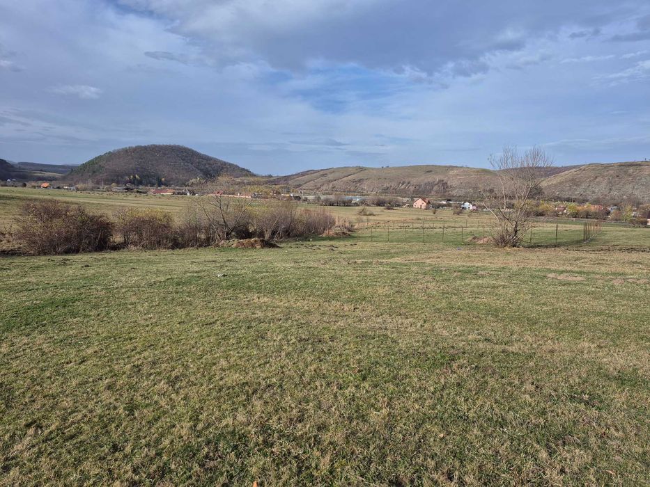 vand teren in orlat judetul sibiu extravilan 1500 mp