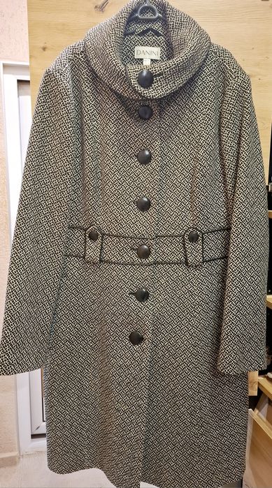 Дамско палто на DANINI