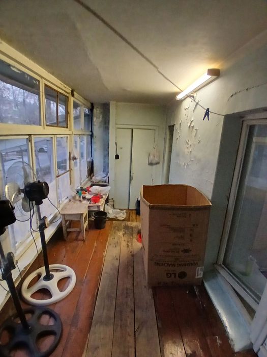 Uy sotiladi srochni 3 xonali 1 etaj