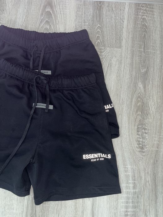 pantaloni scurti essentials