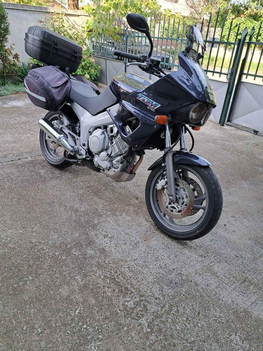 Мотоциклет Ямаха TDM 850