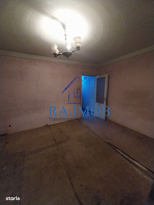 Apartament 2 camere, et 2/4, aleea Strejnic - Vest - 41000 euro