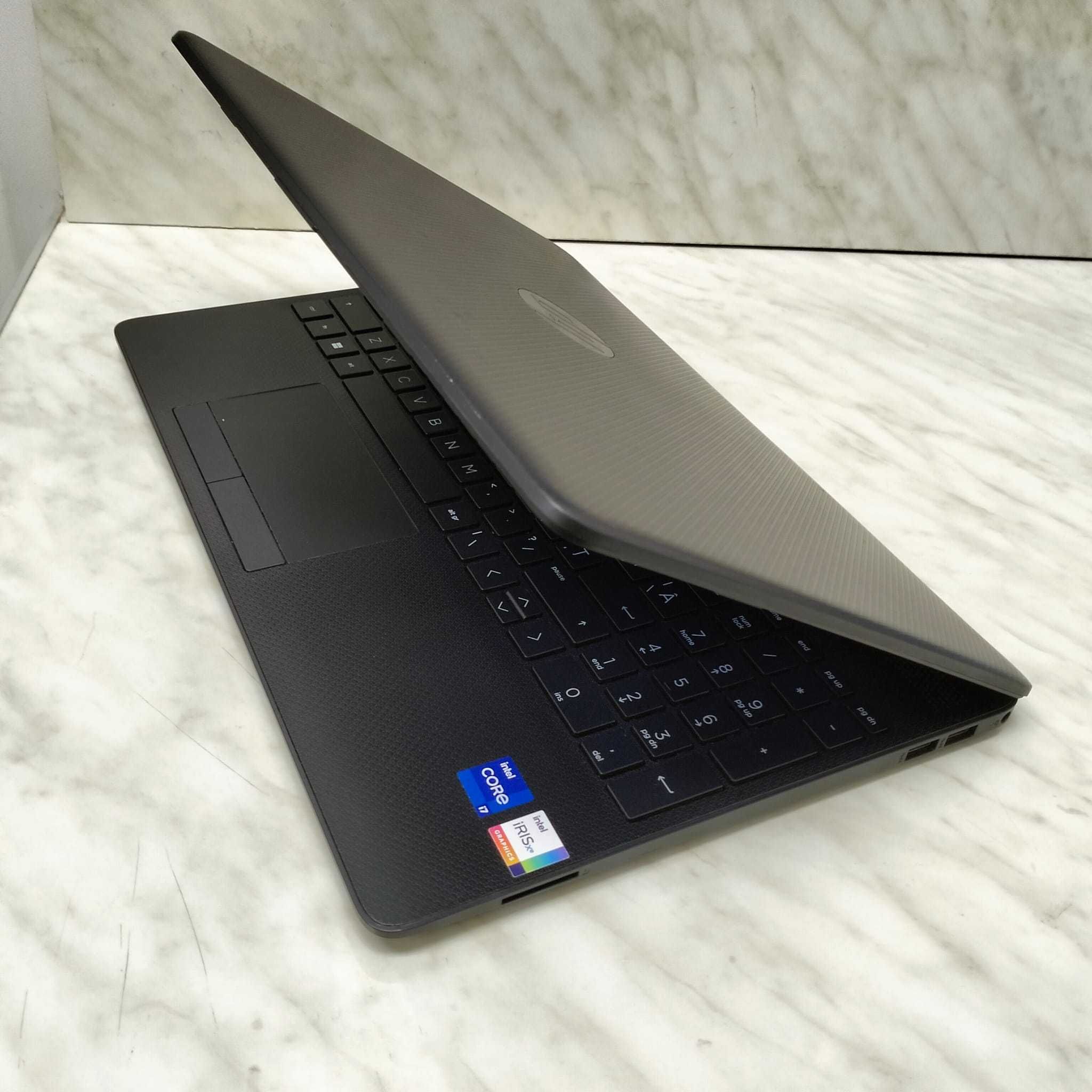 Laptop HP 15-dw i7-1165G7 15.6" RAM 12GB SSD 256GB Zeus Amanet 28414