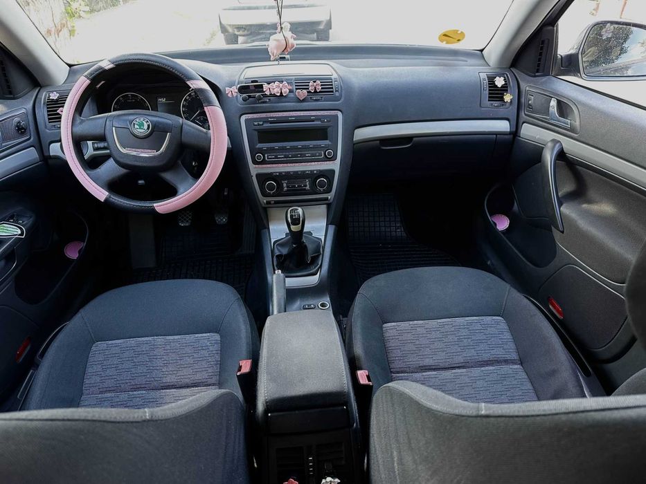 Vand Skoda Octavia II Sedan, motor 1.2 TSI, an 2012, KM REALI!