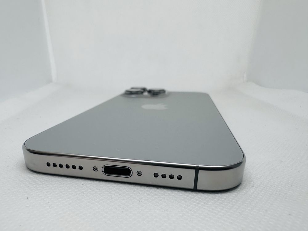 *Нов* Apple iPhone 16 Pro Max 256 GB Natural Titanium Unlocked