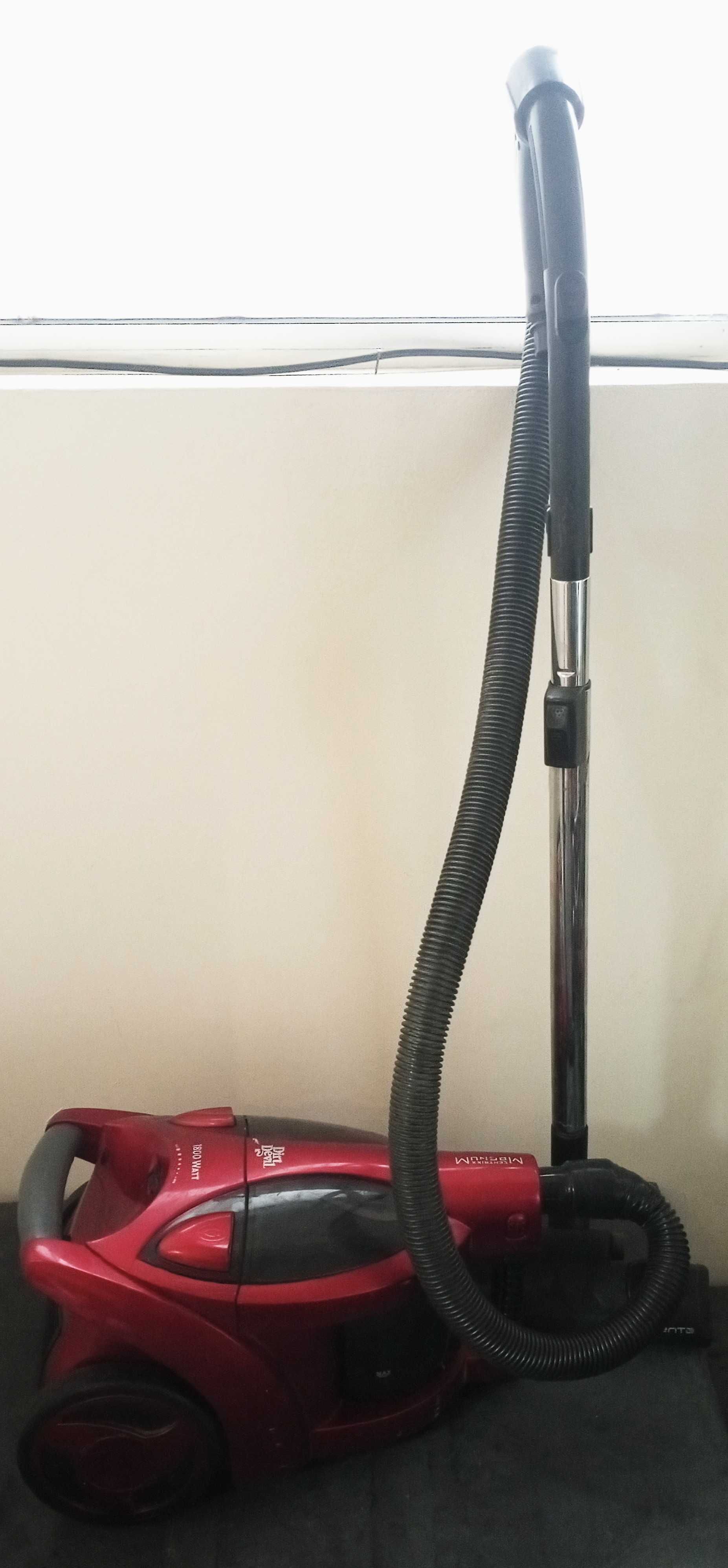 Прахосмукачка DIRT DEVIL 1800W