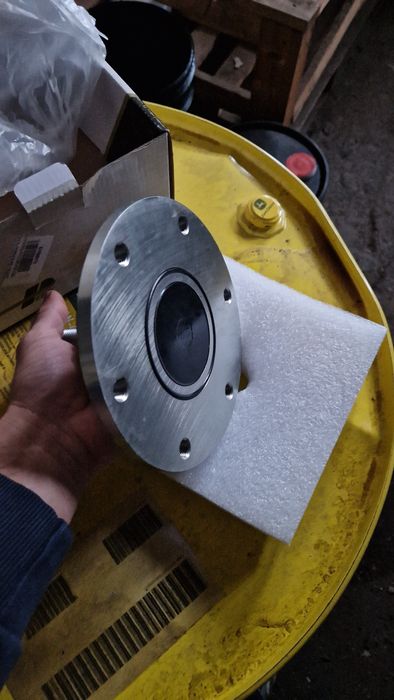 Vând sau schimb rulmenți în baie de ulei!