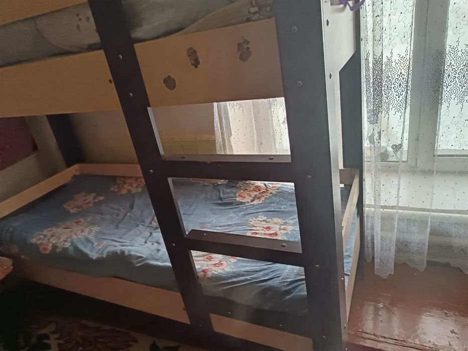 Ortopedicheskiy matras  karavatla bor detskiy yengidek sostayaniyasi