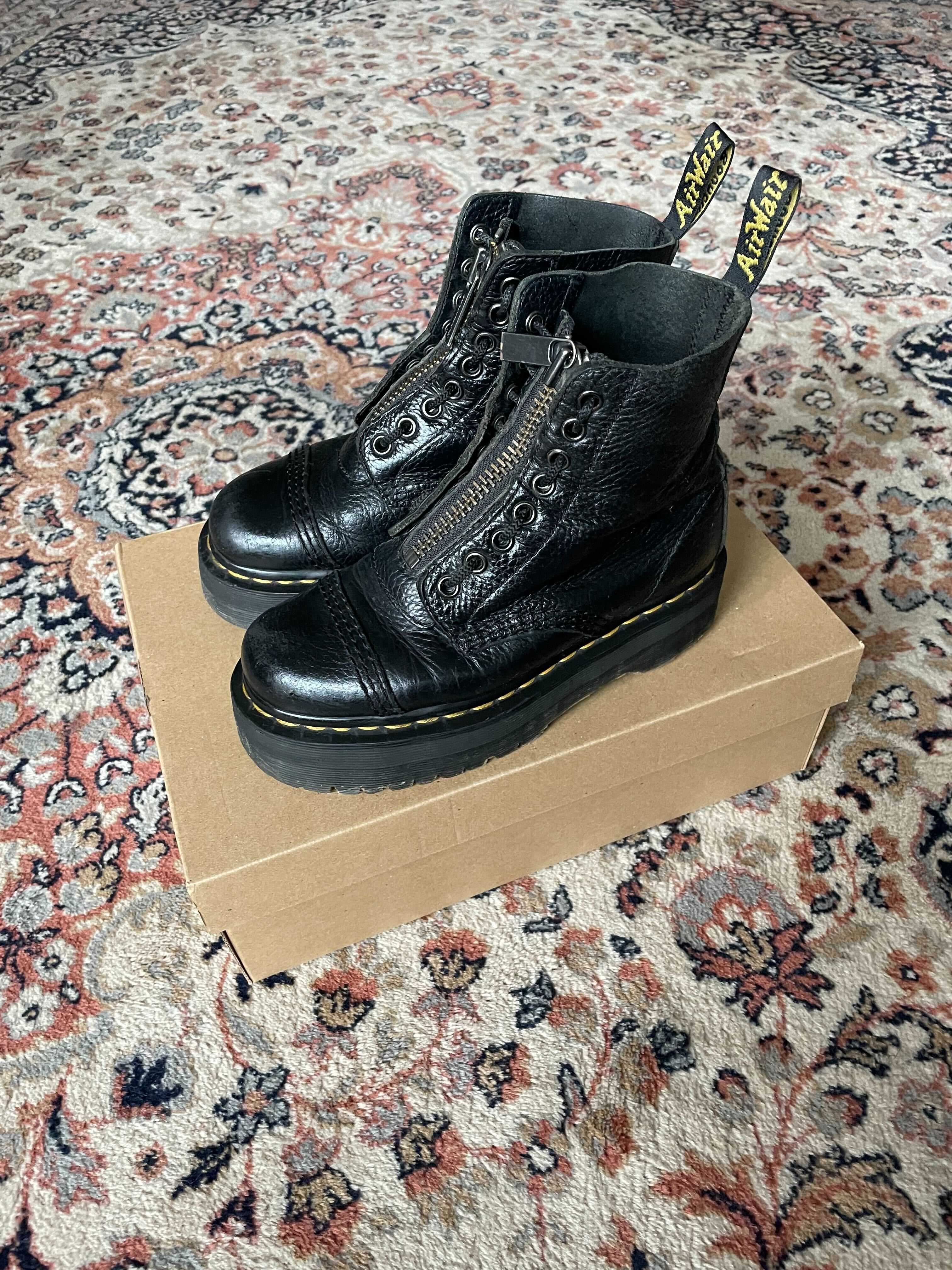 Dr. Martens Sinclair боти