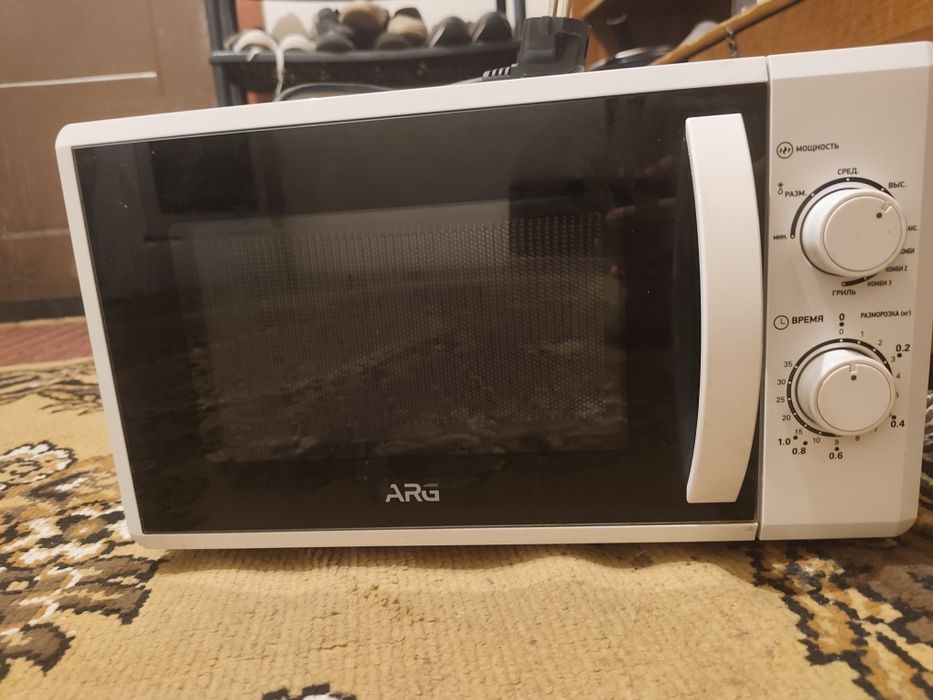 Продам микроволновую печь гриль.