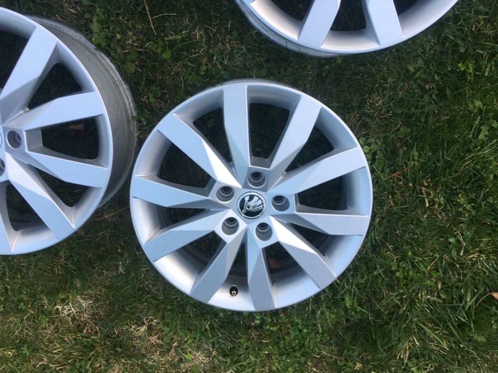 4бр. оригинални джанти Skoda 17" 5x112