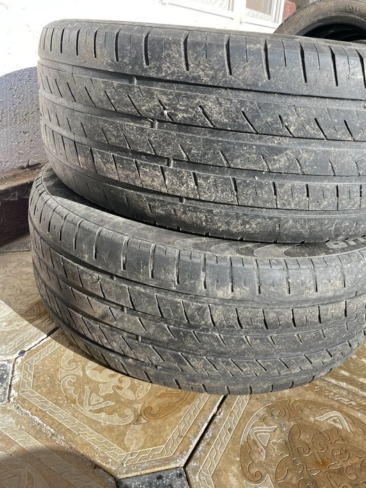 R18/235/55 Продам 2 шины летние состояние среднее