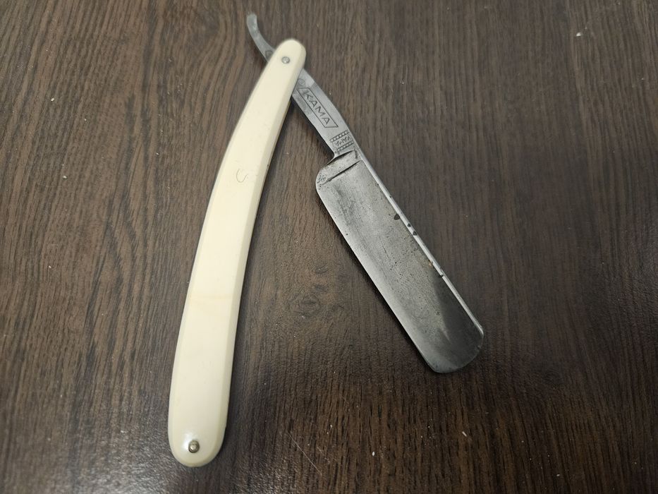 Briciuri  2 buc: Kama  Extra  an 1954 si  Solingen Wilhelm Hulsen.