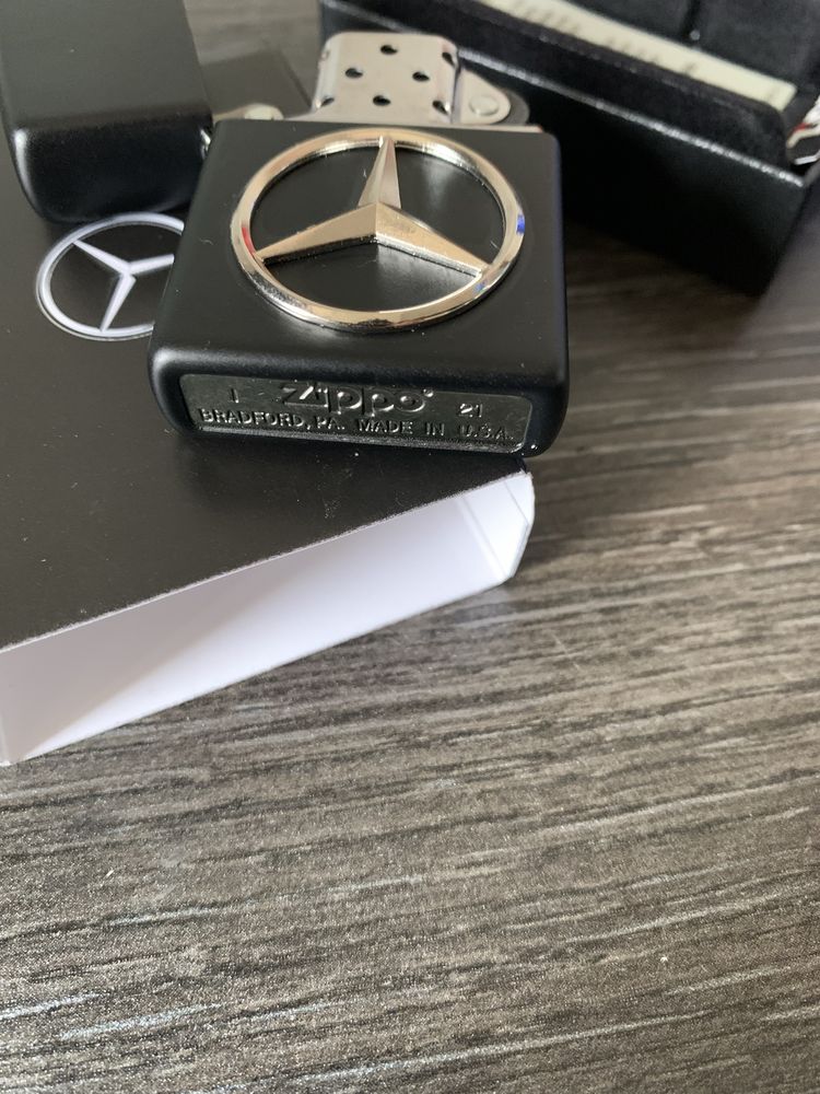 Bricheta Zippo Mercedes-Benz