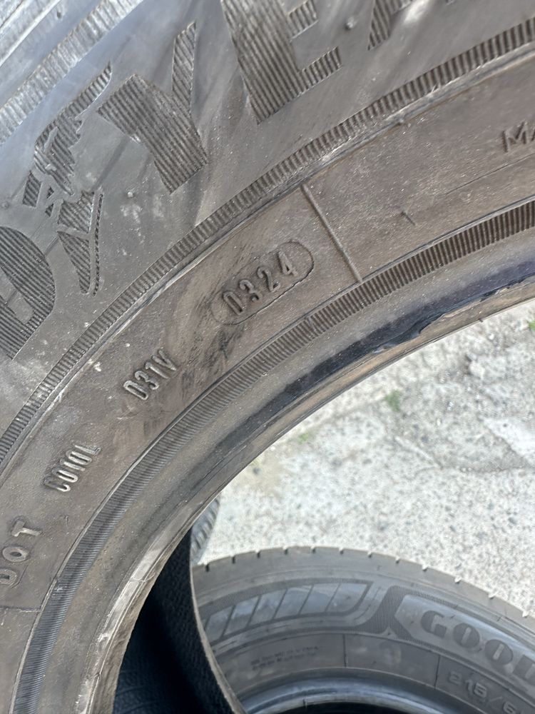 215/65/16с -Goodyear