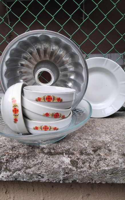 Сервиз от чаши, порцеланови