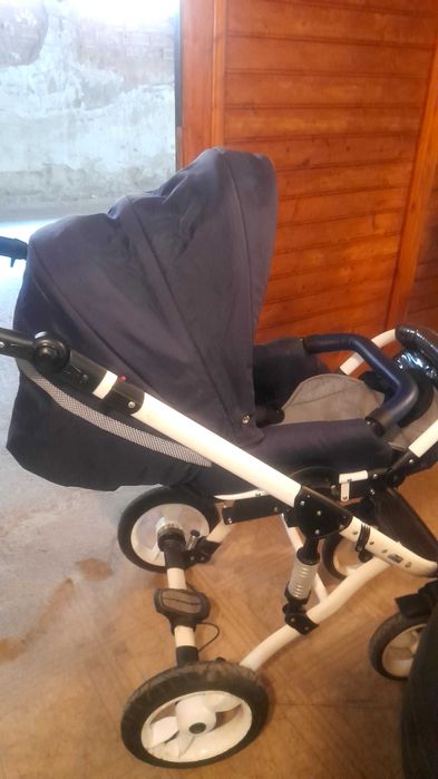 Бебешка количка с два коша