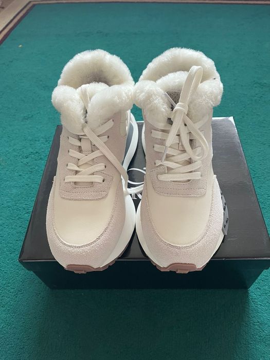 кроссовки женские