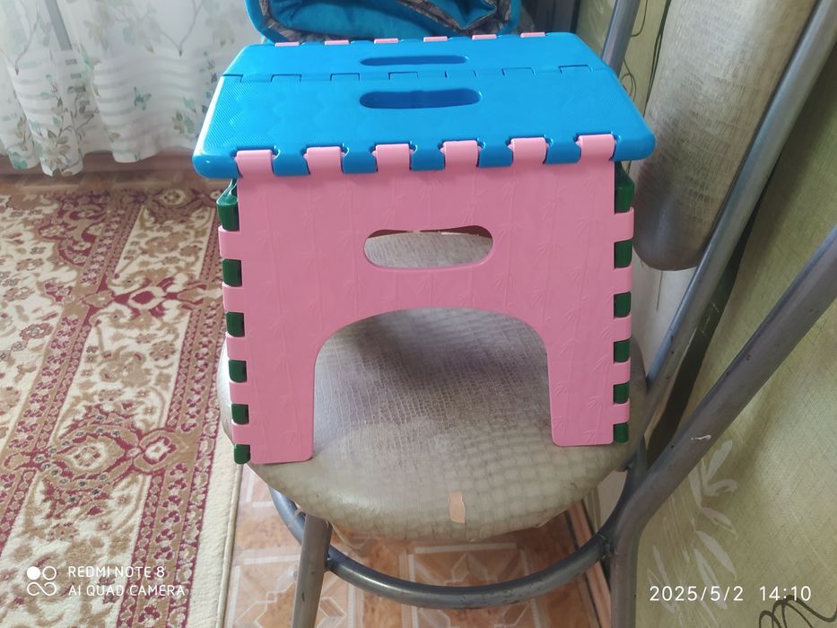 Продам детский складной стульчик