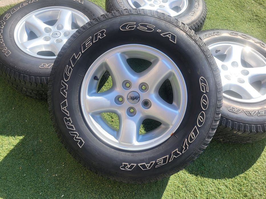 15 5x114.3 Jeep лети джанти 5х114.3