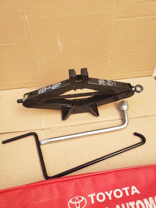 Kit pana cric toyota lexus original