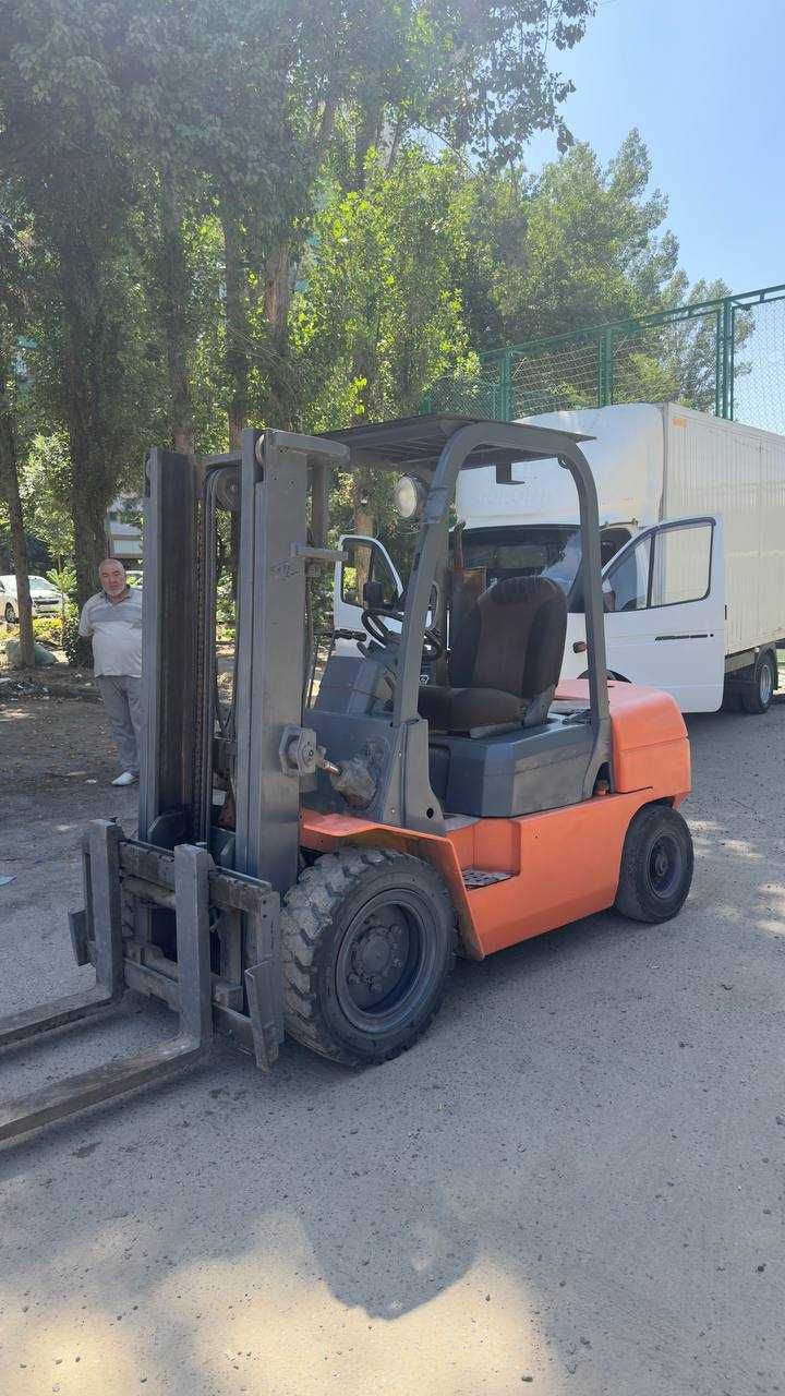 Вилочный погрузчик (Кара) хитой JTC бренди 3,5 т., 3 м, холати Зур.