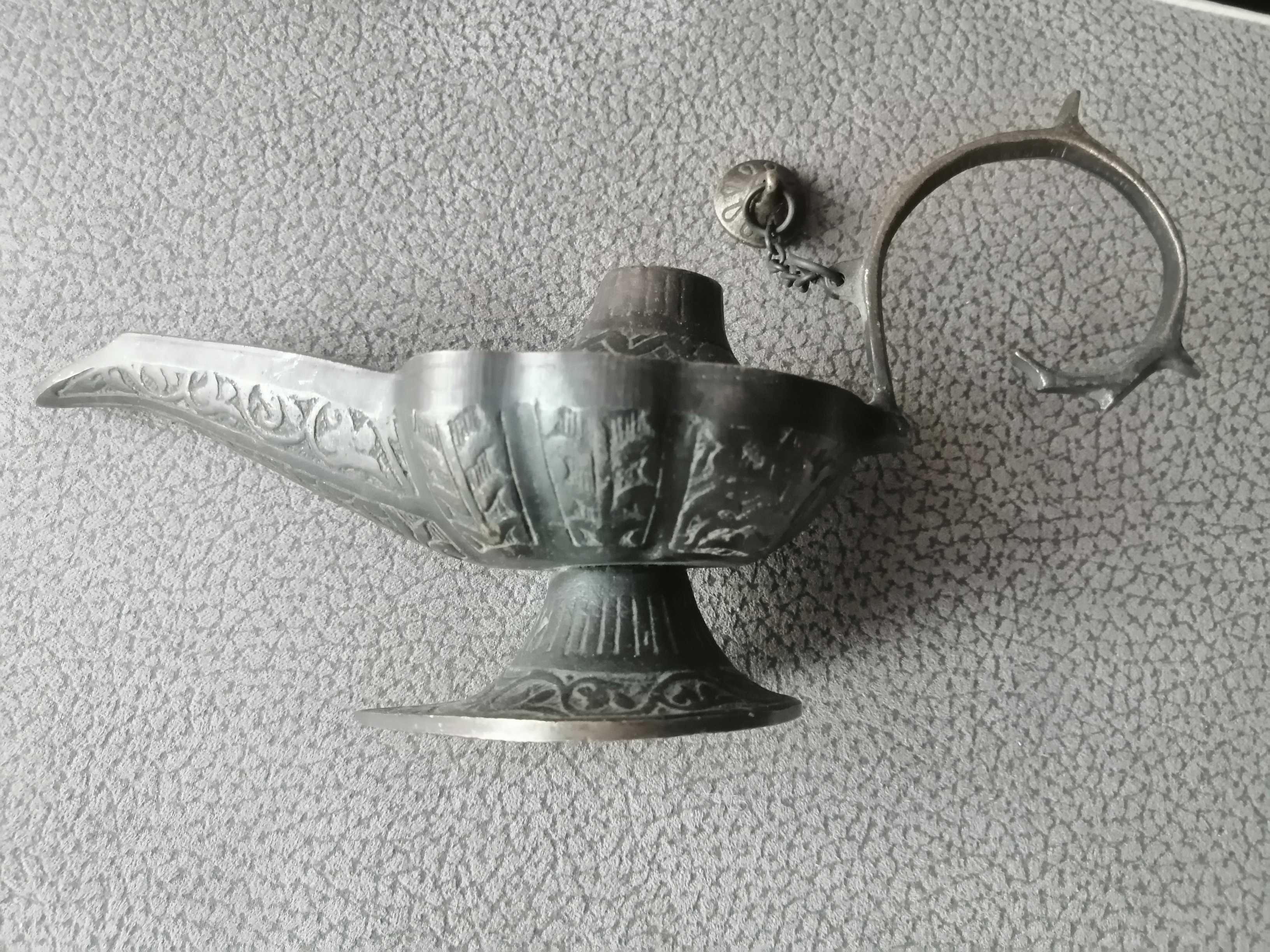 Стара бронзова ислямска лампа на масло 18 - 19 век