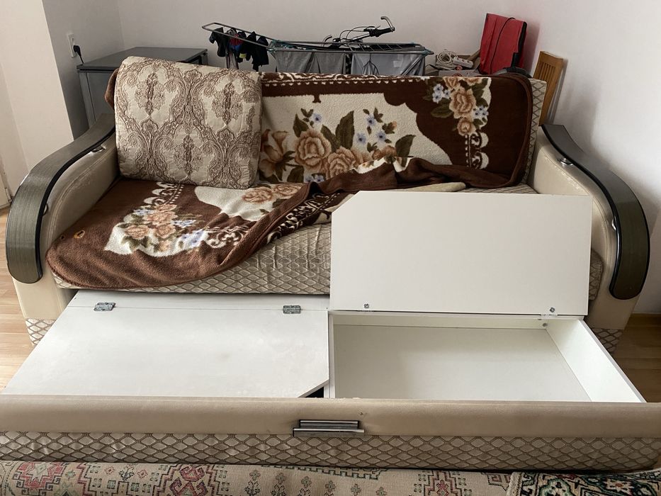 Диван, железный каркас