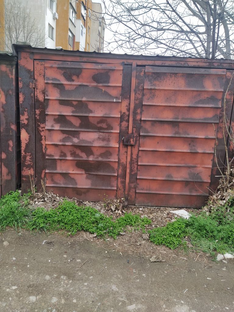 Продава се Гараж / Паркомясто в Сливен, Стоян Заимов - 16 кв.м за 13 €/кв.м - Снимка #1