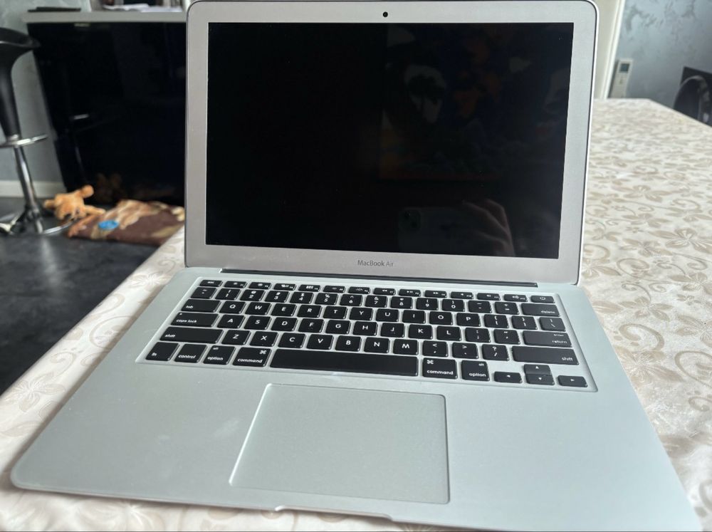 Оригинален Macbook Air 2017 13-inch с оригинална преносима чанта PKG