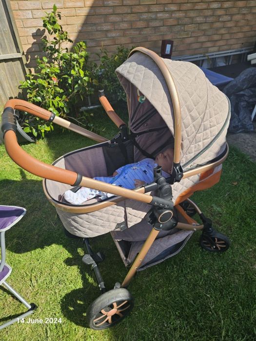 Vand cărucior 3 în 1