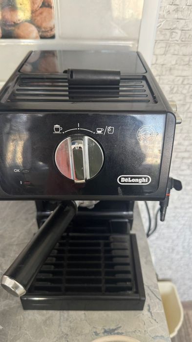 Продам кофеварку Delonghi ECP31.21