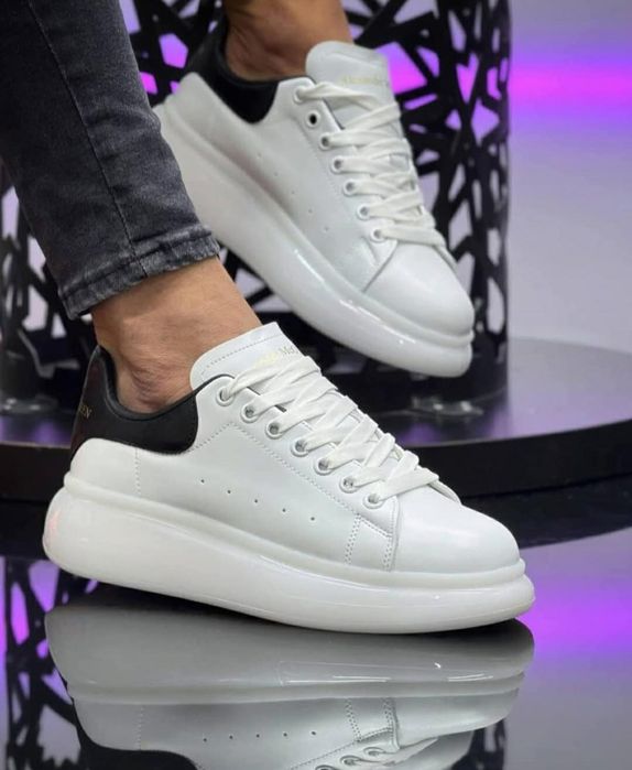 Чисто нови Alexander McQueen