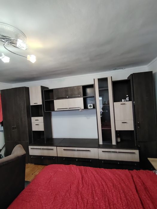 Vand mobila in stare buna