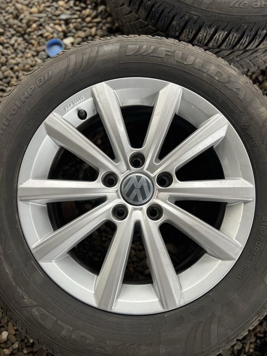 Jante VW Passat B8 R16 cu anvelope de iarna 215/60/R16