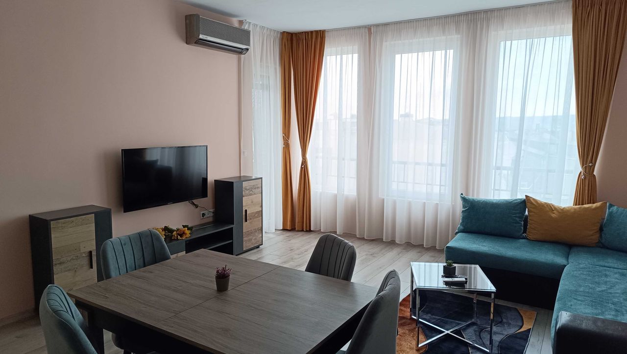 Дава се под наем Тристаен апартамент в Варна, ХЕИ - 125 кв.м за 700 € - Снимка #3