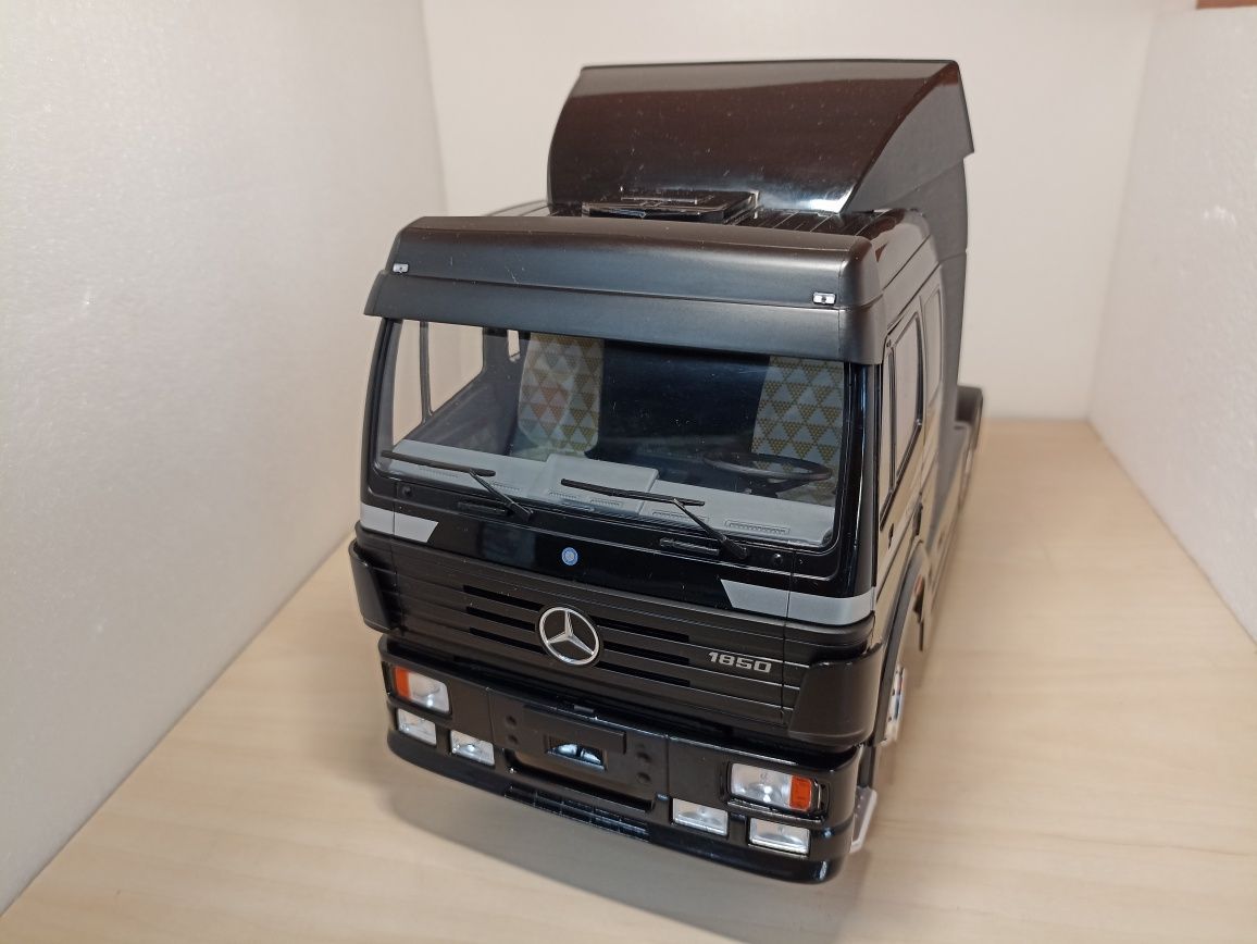 Mercedes SK II macheta metalica TIR scara 1:18 model car group