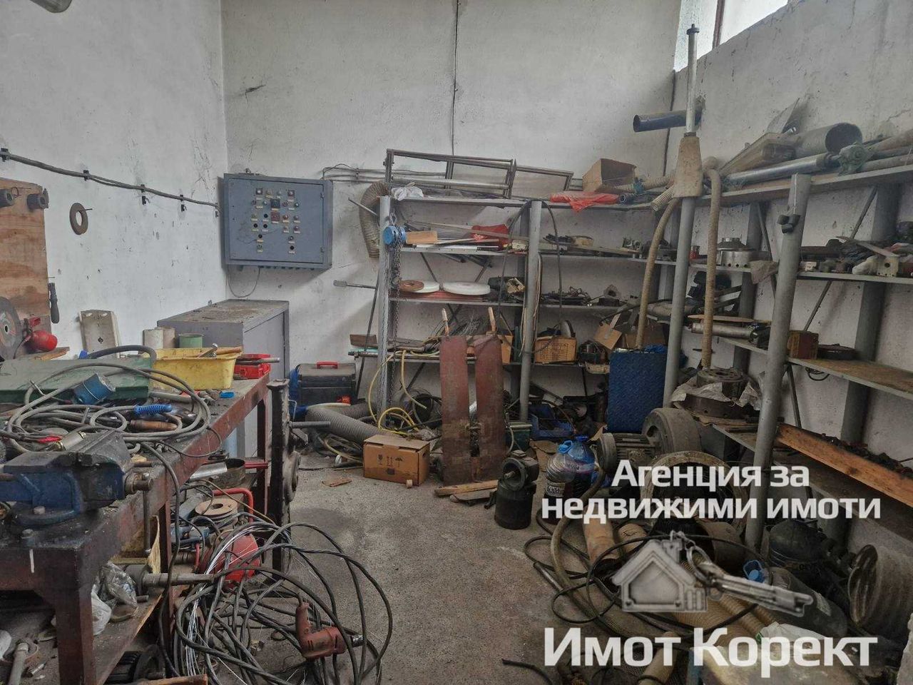 Продава се Склад в Асеновград - 3040 кв.м за 142 €/кв.м - Снимка #9
