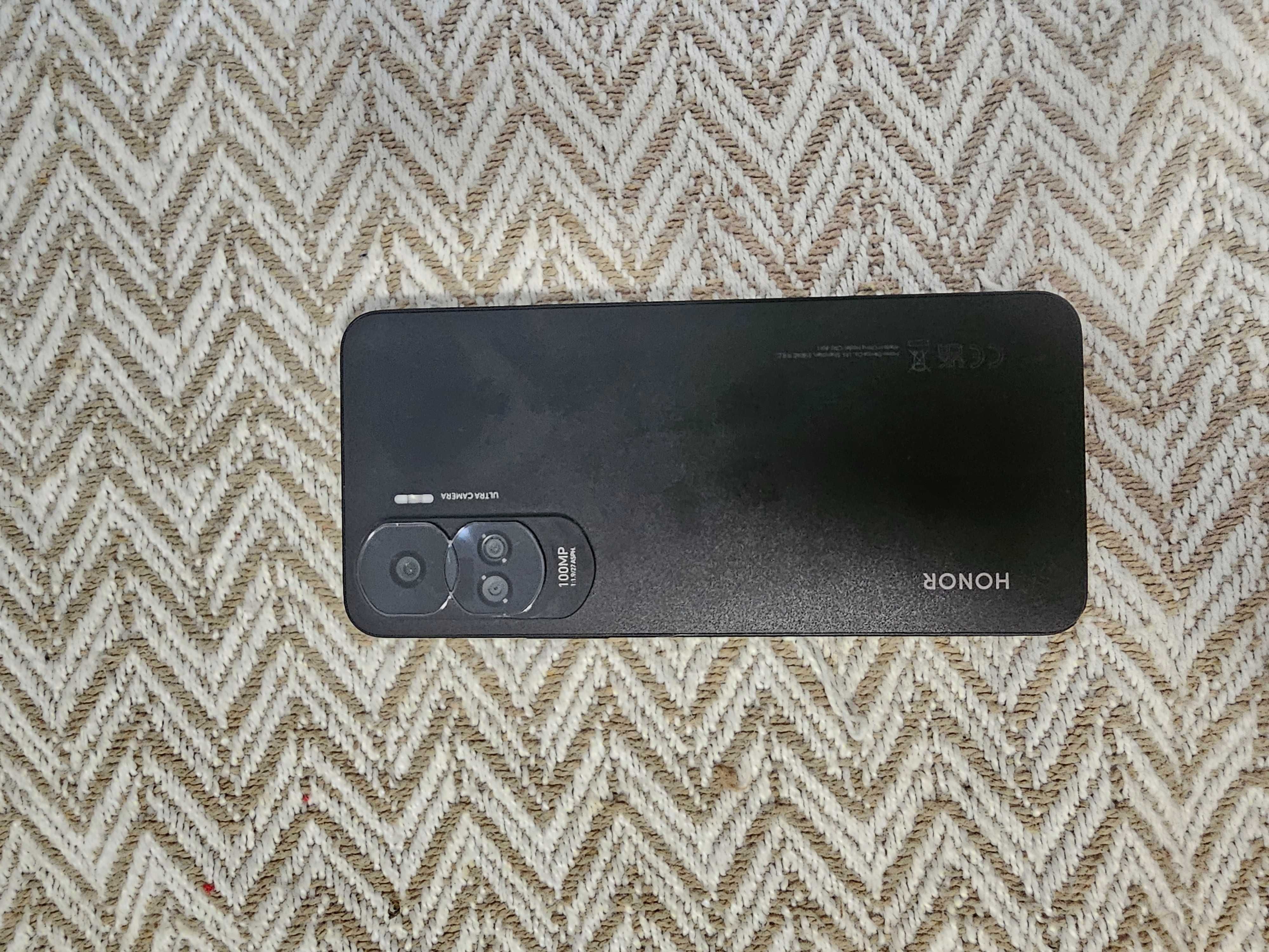 Продава се Honor 90lite