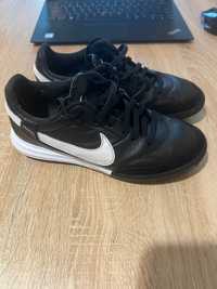 Adidasi fotbal Nike premier III TF. Marimea 35 36