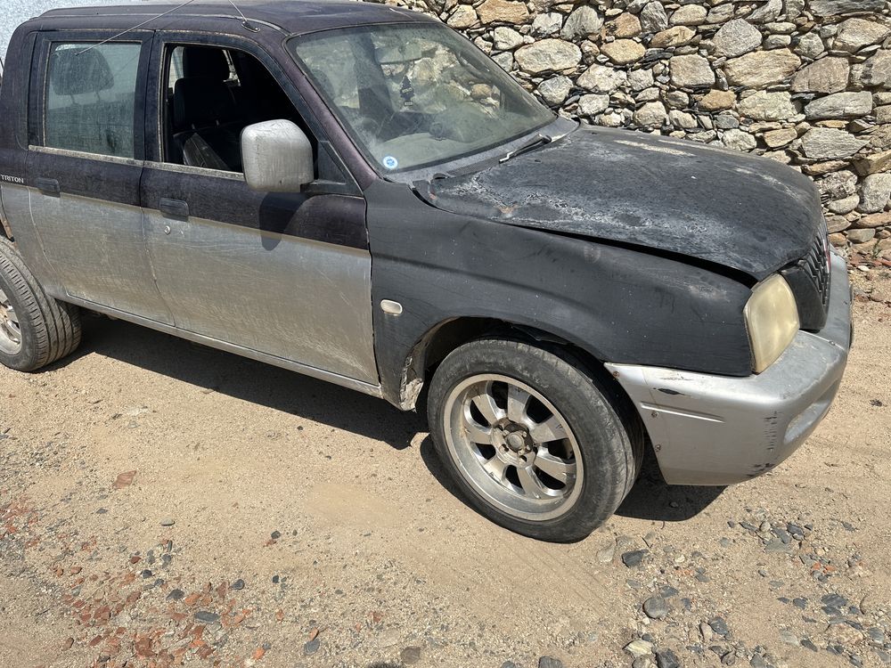 Mitsubishi L200 3.0 177  автомат НА ЧАСТИ