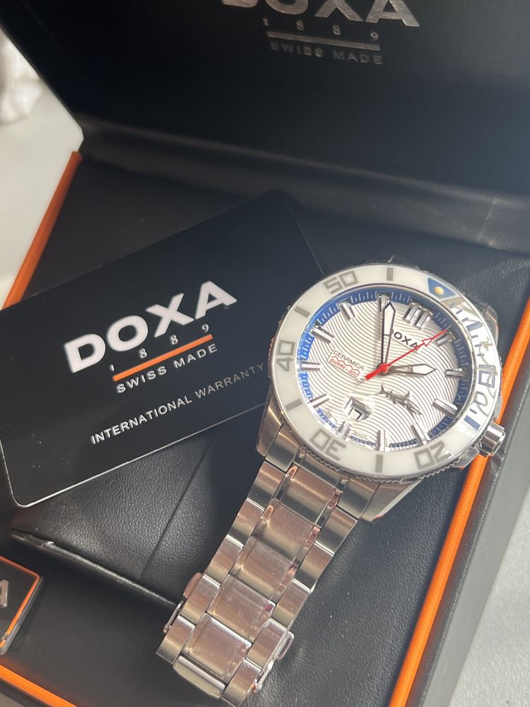 Doxa Shark 300 Ceramic