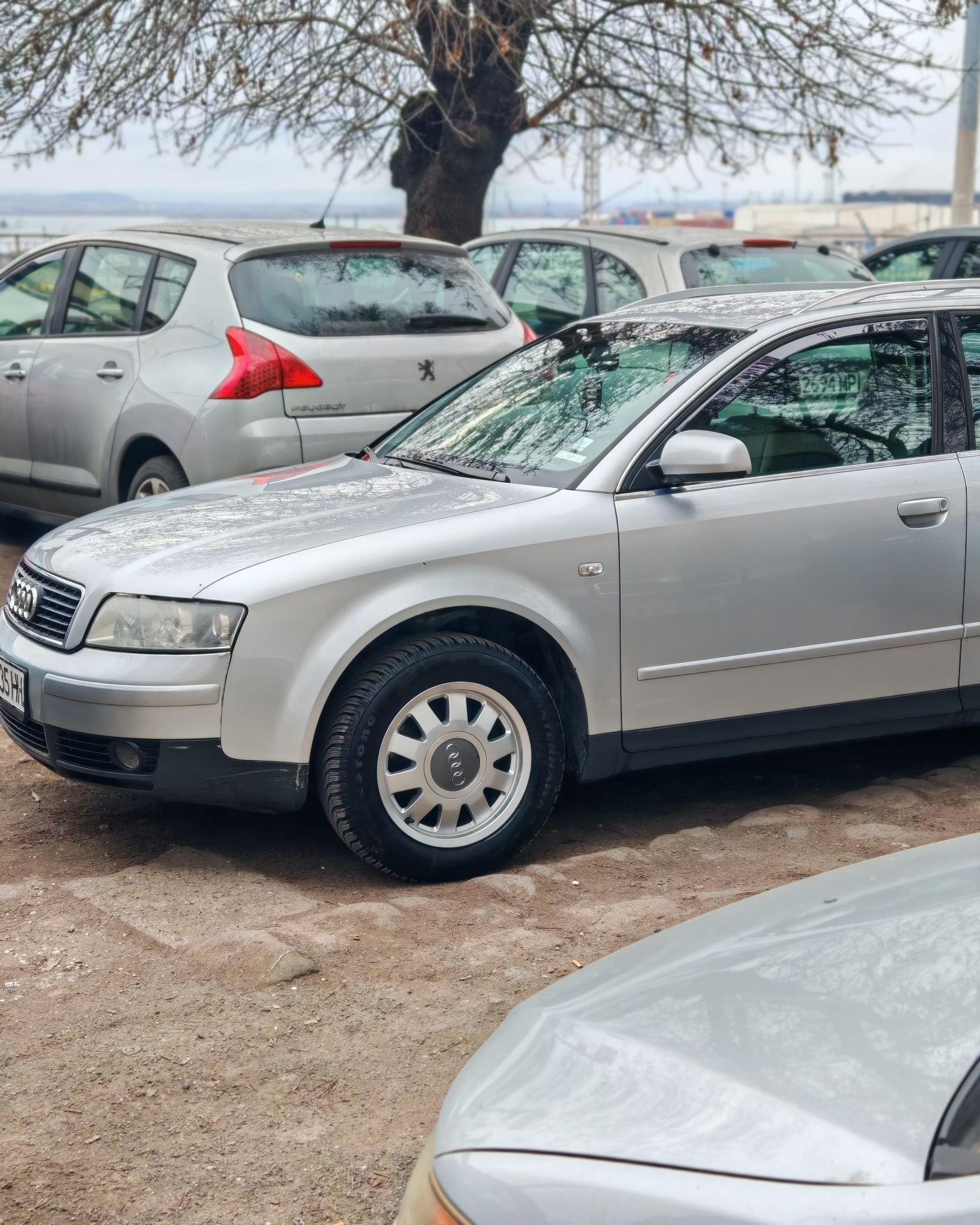 Audi A4 B6 за повече информация на подадения телефон.