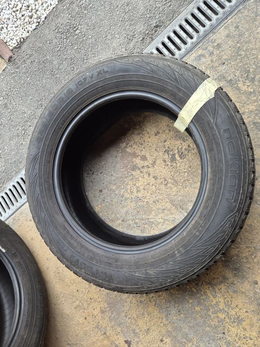 Vând cauciucuri 235/55/18 M+S //Nokian// 2 buc