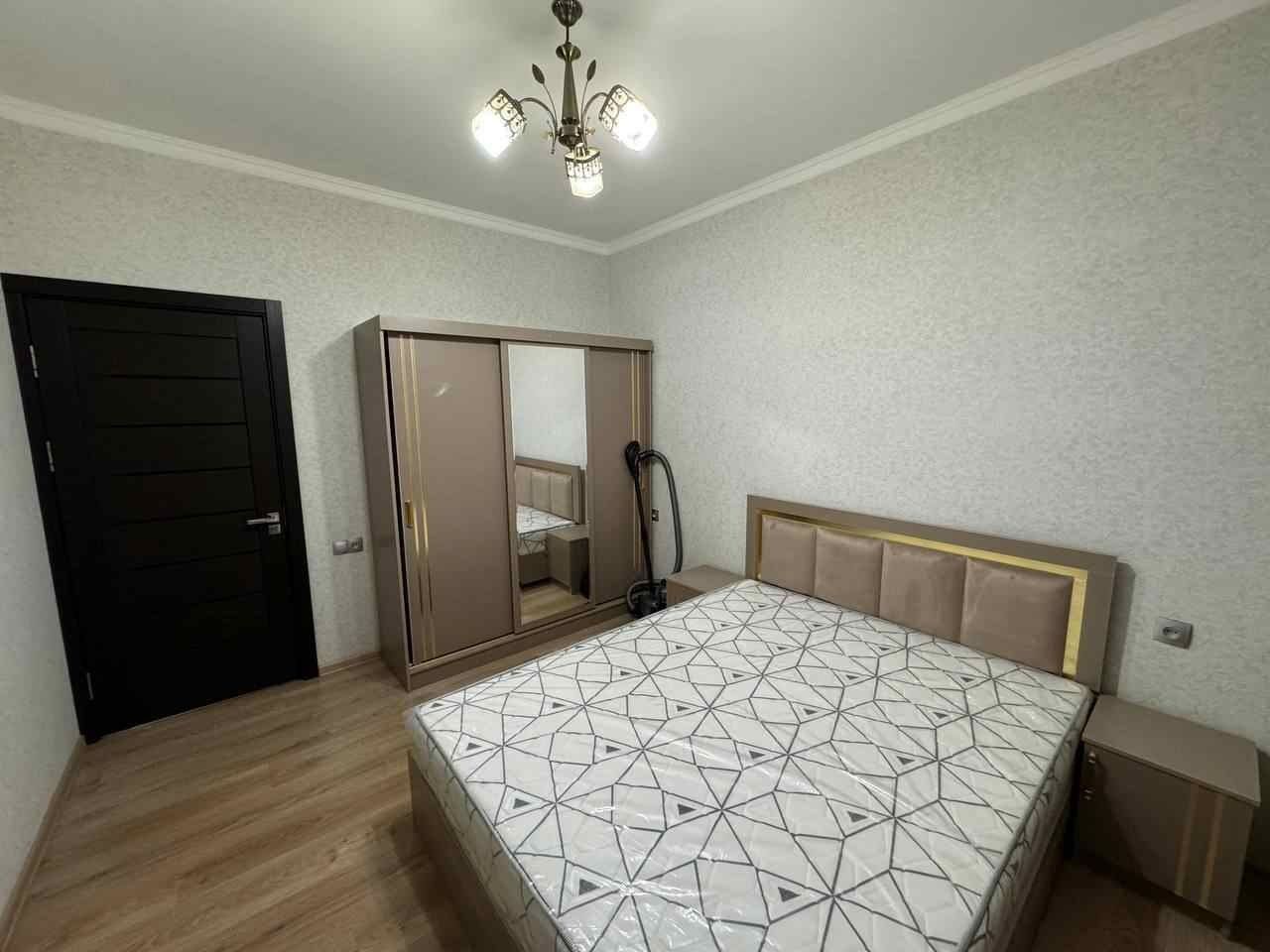 Юнусабад 12 квартал метро 2/3/4 (64²) продаётся квартира
