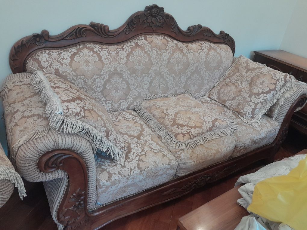 Продам диваны тройка